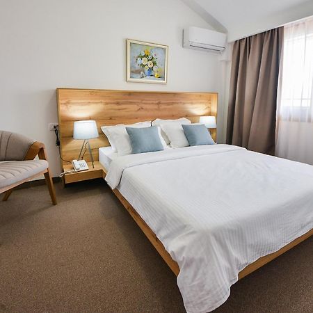 Magnolia Place Tivat Exterior foto